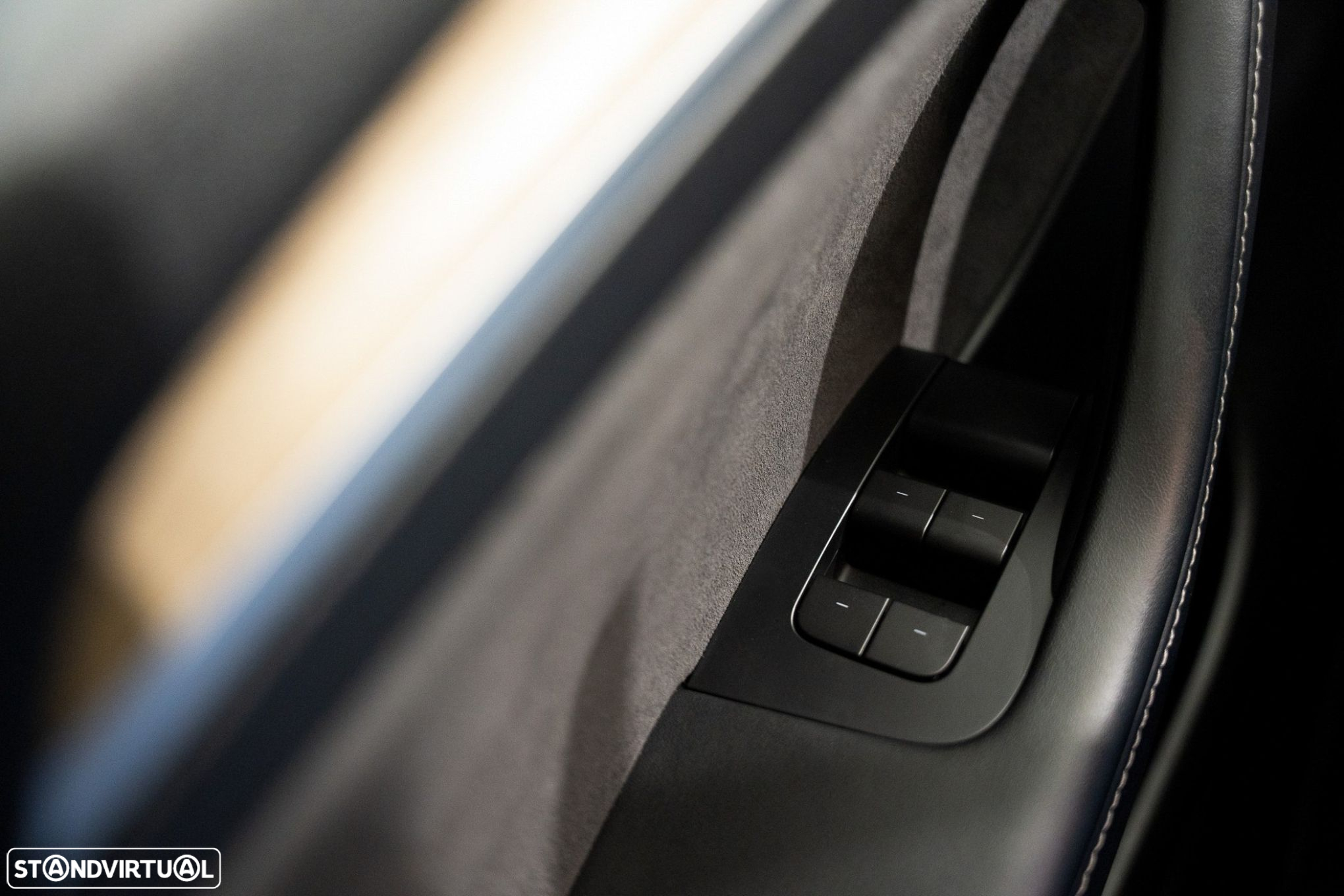 Tesla Model Y Long Range Tração Integral - 10