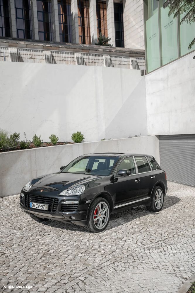 Porsche Cayenne Turbo - 5