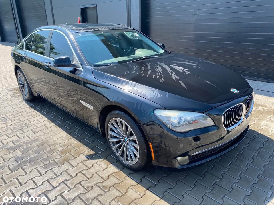 BMW Seria 7 740i - 1