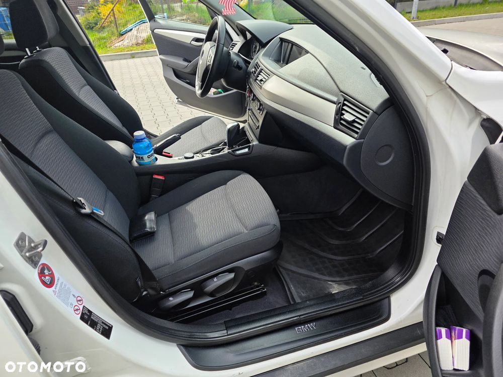 BMW X1 sDrive18d - 11