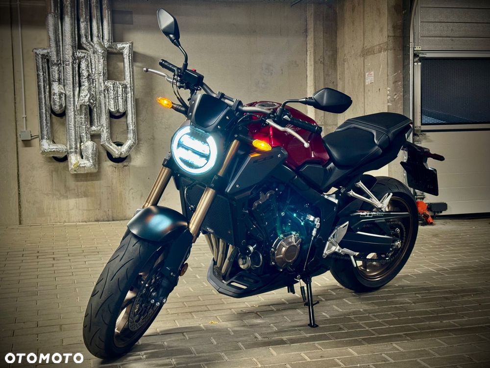 Honda CB - 16