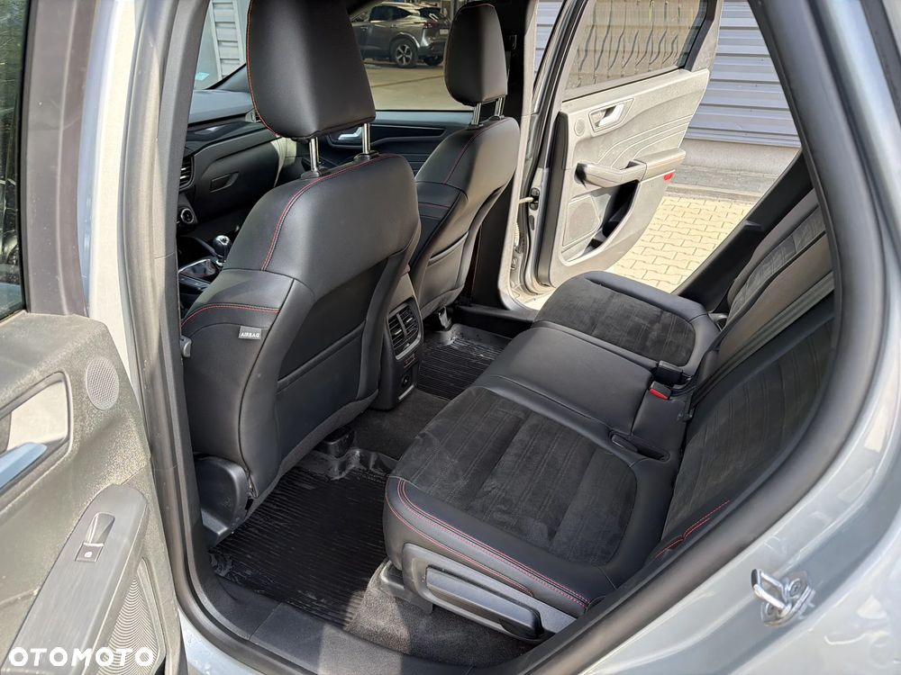 Ford Kuga 1.5 EcoBoost FWD ST-Line X - 16