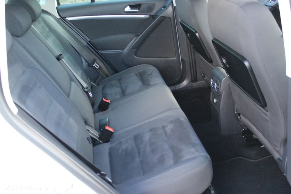Volkswagen Tiguan - 25