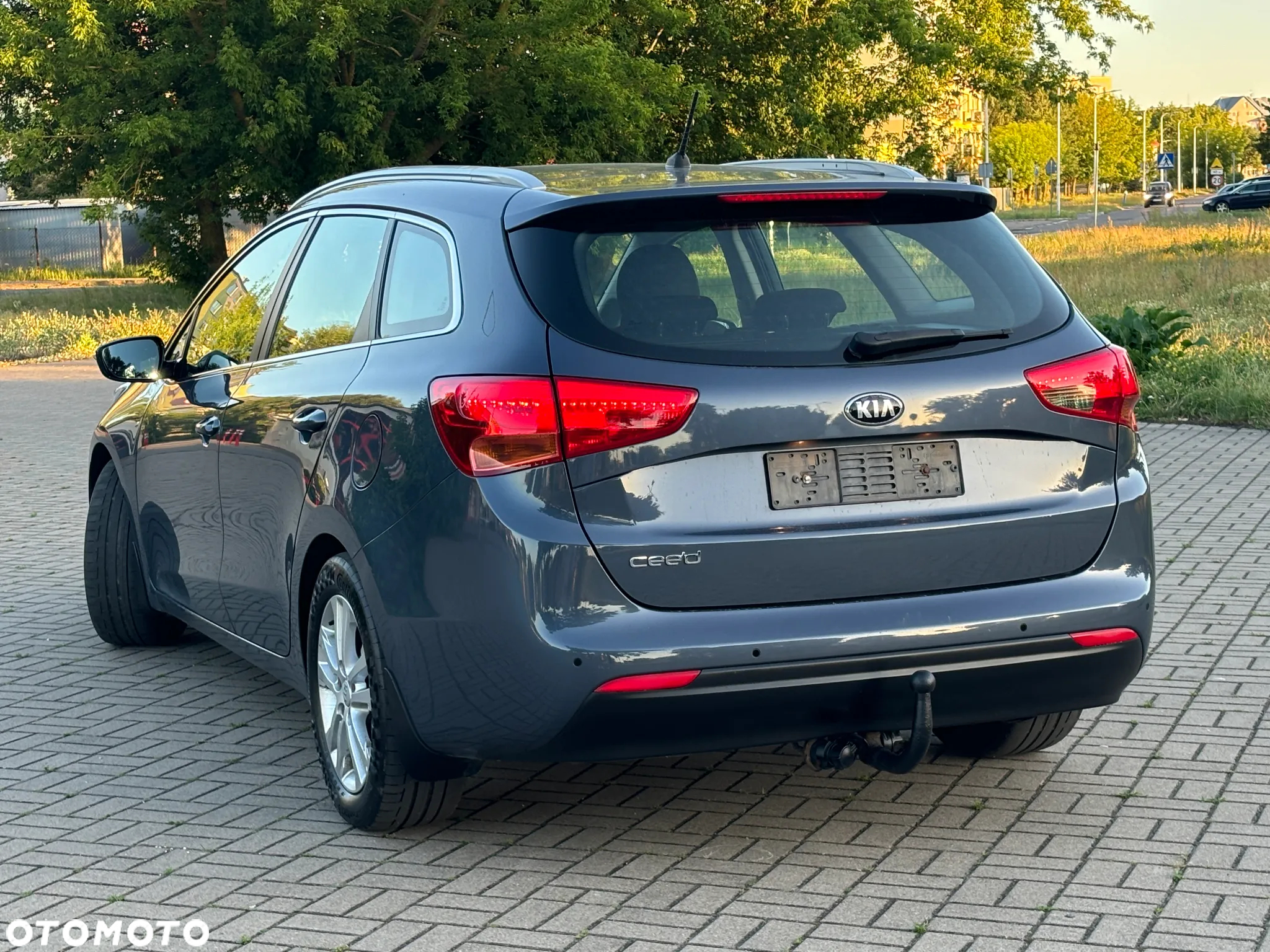 Kia Ceed 1.6 GDI DCT Platinum Edition - 6