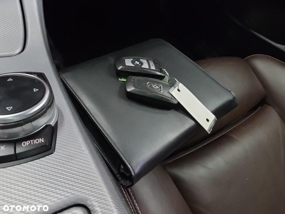 BMW Seria 5 535i xDrive - 13