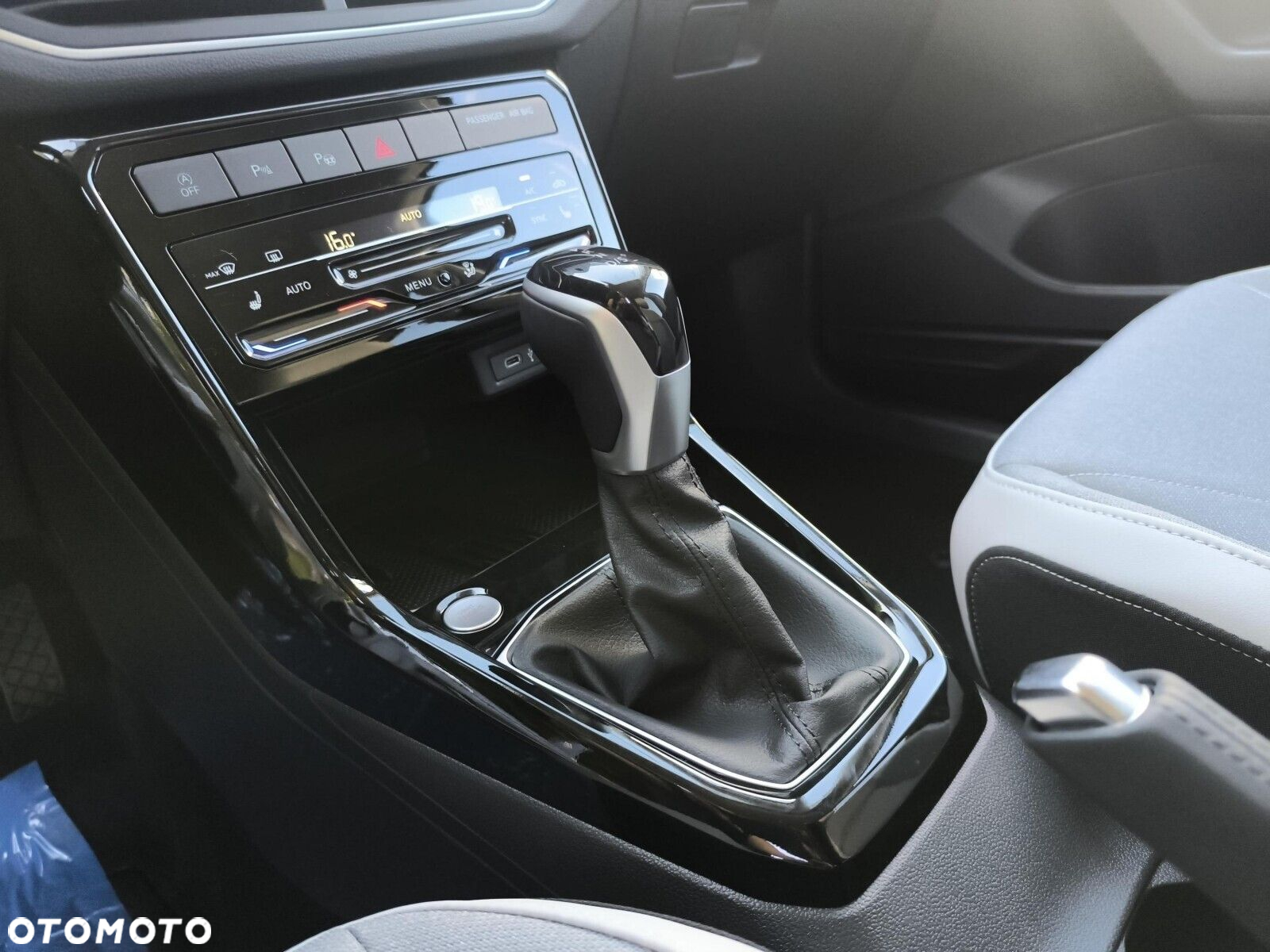 Volkswagen T-Cross - 15