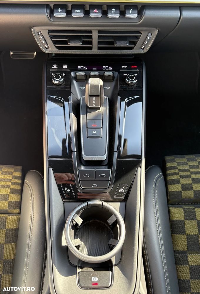 Porsche 911 GTS PDK - 8