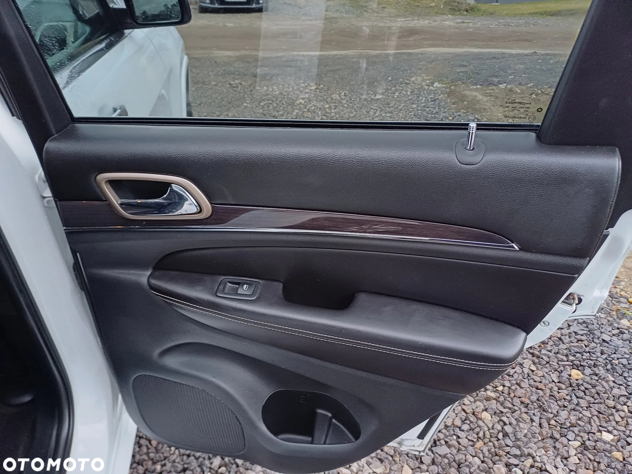 Jeep Grand Cherokee 3.6 V6 Overland Summit - 12