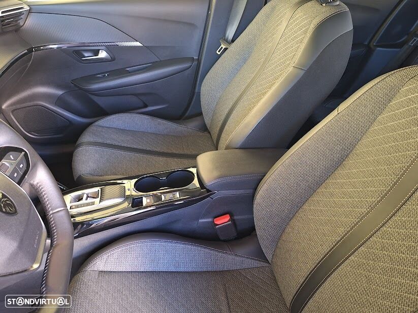 Peugeot 208 1.2 Hybrid Allure e-DCS6 - 8