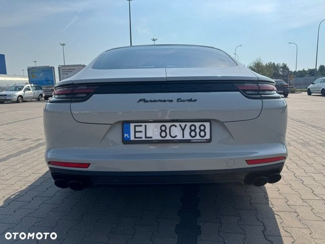 Porsche Panamera Turbo - 7