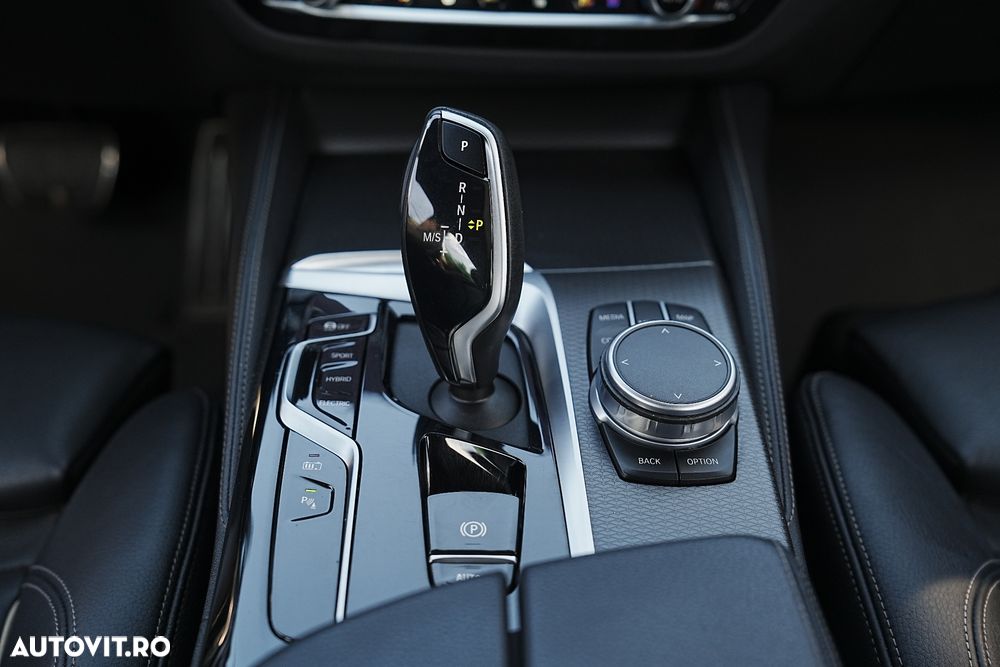 BMW Seria 5 530e Aut. M Sport Edition - 19