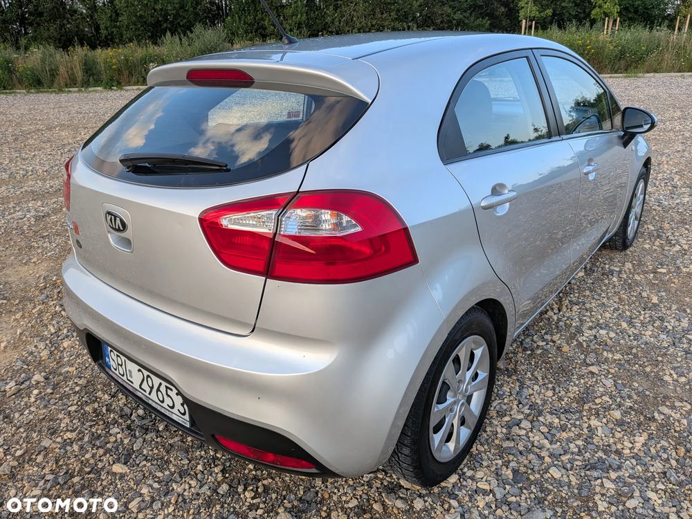 Kia Rio 1.2 L - 21