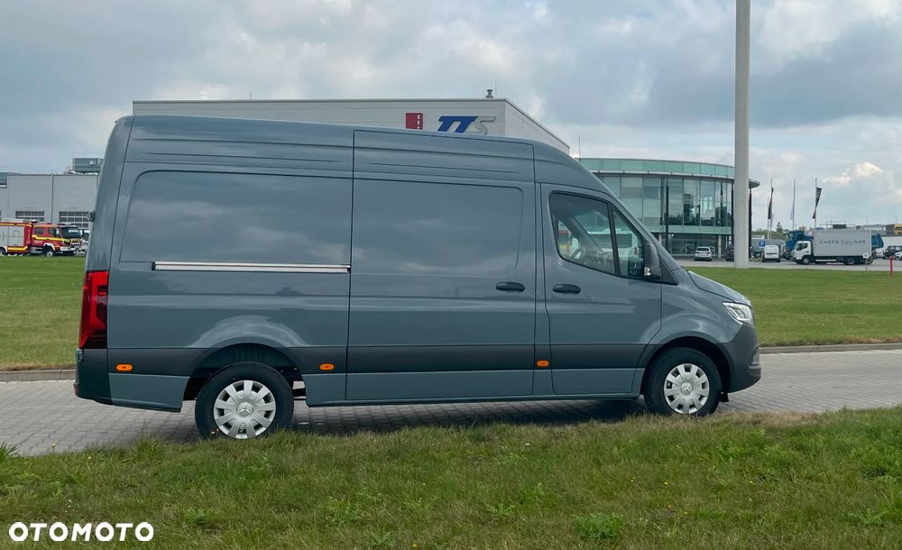 Mercedes-Benz Sprinter - 3