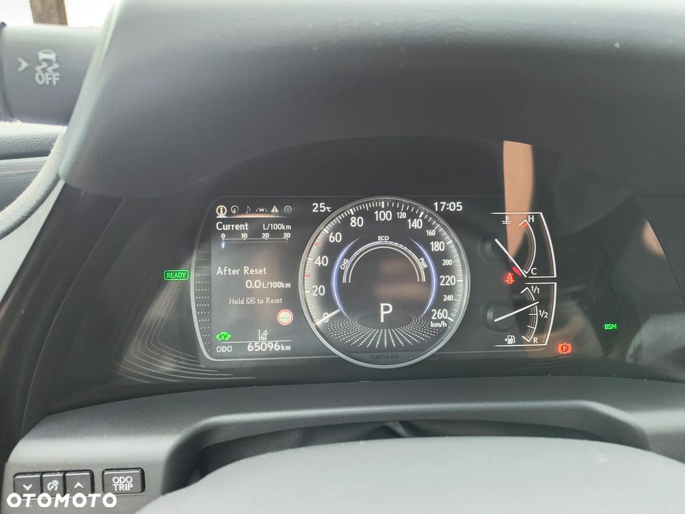 Lexus ES 300h Business Edition + - 19