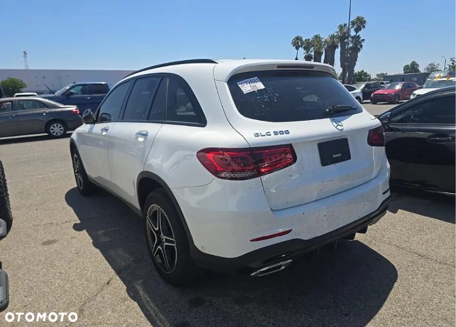 Mercedes-Benz GLC 300 4Matic 9G-TRONIC AMG Line - 5