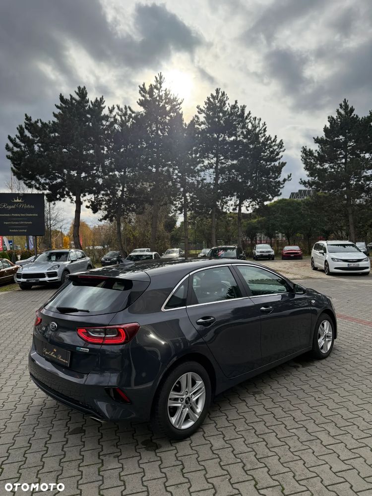 Kia Ceed 1.6 CRDi SCR L Business Line Plus - 4