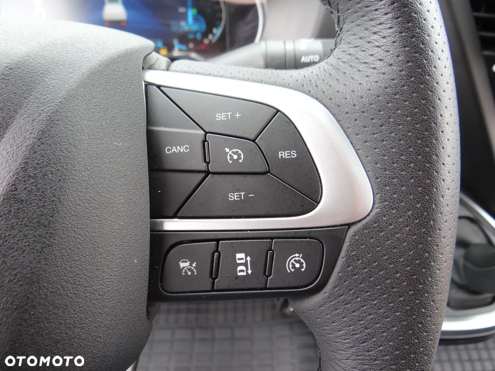 Iveco DAILY 35S-210-HiMATIC,AiR PRO,LEDY,NAVI, WEBASTO,SYPIALNIA LAMAX - 24