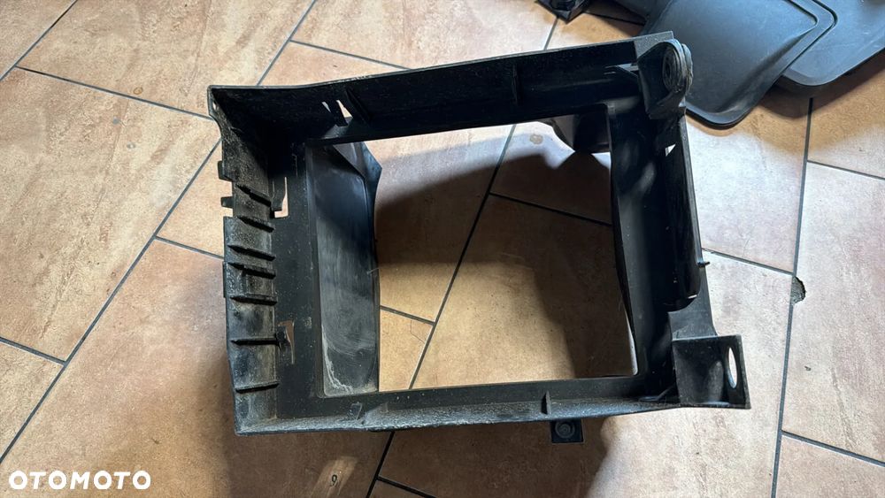 KANAŁ CHŁODZENIA SILNIKA BMW X5M E70 X6M E71 PRAWY PRZÓD 7205946 - 2