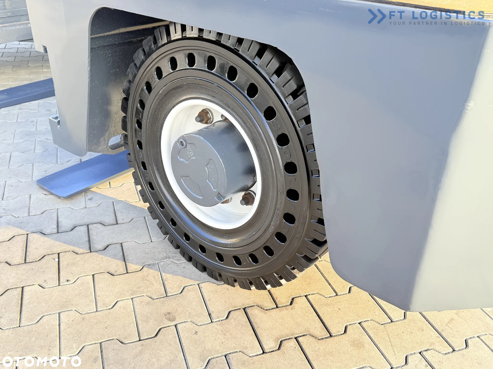 Combilift WÓZEK BOCZNY / C5000FSL / DIESEL / DUPLEX 4100MM /JEDYNE 2573 MOTOGODZIN / PEŁNA KABINA / STAN IDEALNY / NOWE OPONY / Szeroka oferta wózków czterokierunkowych i bocznych, dopasowanych do różnorodnych potrzeb i zastosowań - 5