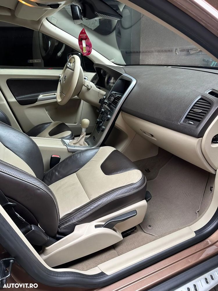 Volvo XC 60 D3 AWD Kinetic - 6