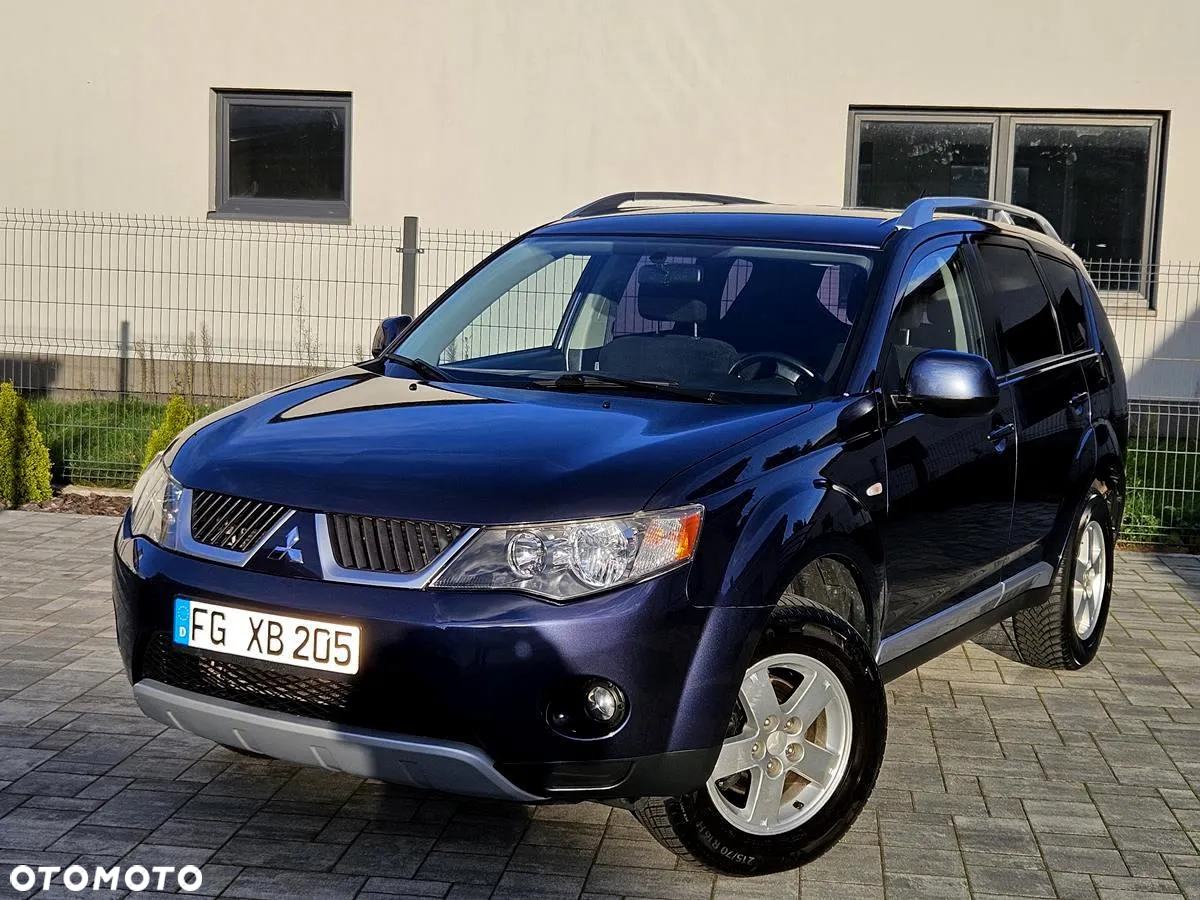 Mitsubishi Outlander 2.4 4WD Inform - 4