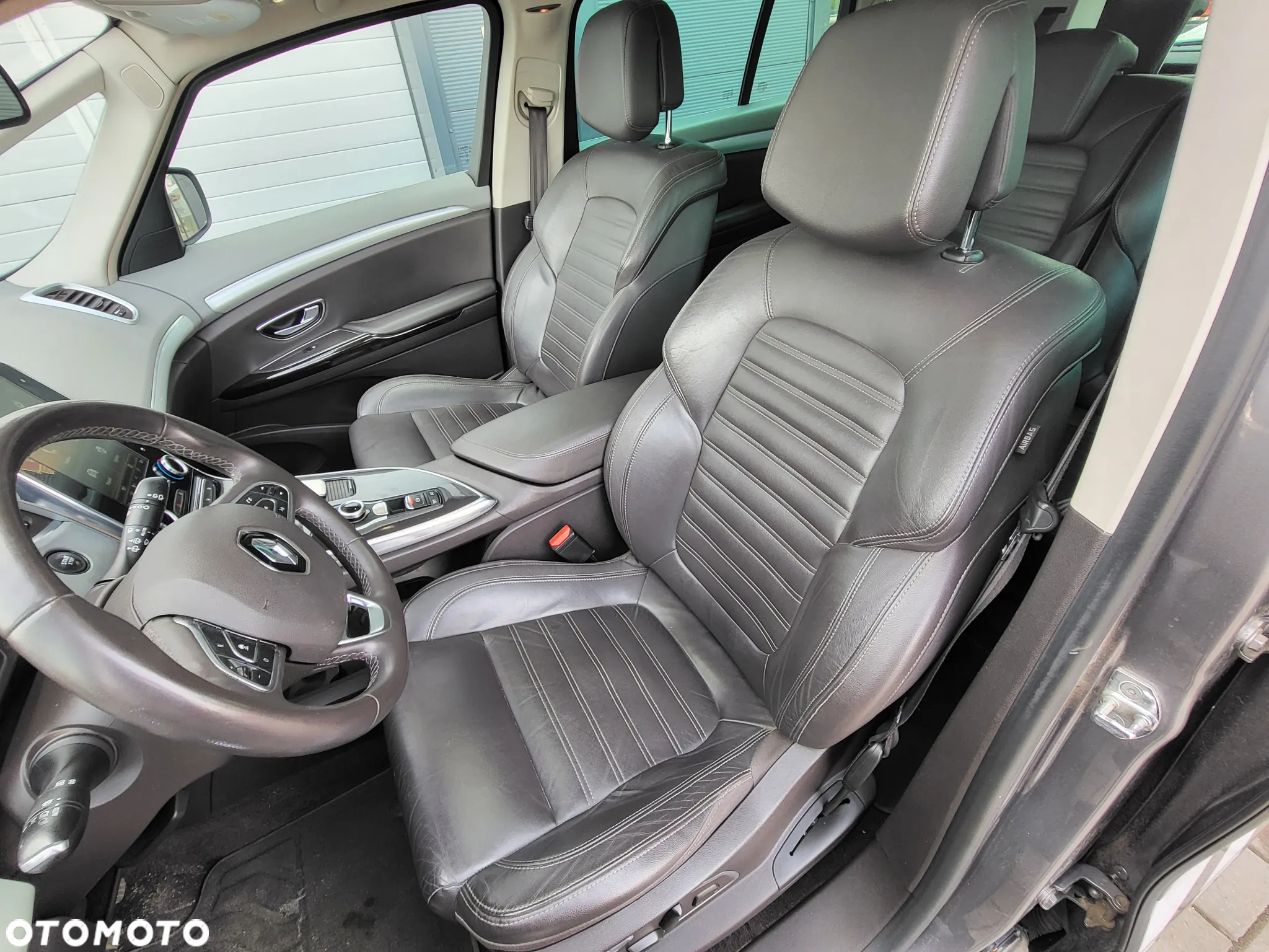 Renault Espace 1.6 dCi Energy Initiale Paris EDC 7os - 14