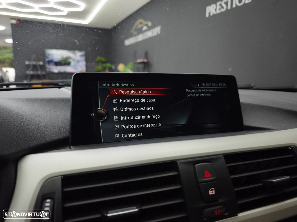 BMW 330 e iPerformance Line Luxury Purity - 38