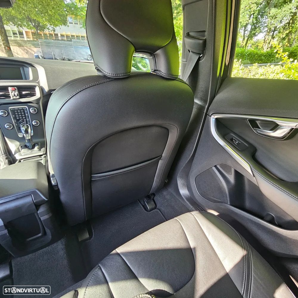 Volvo V40 1.6 D2 Kinetic Powershift Eco - 31