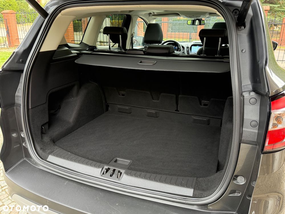 Ford Kuga 2.0 TDCi 4x4 Titanium - 37