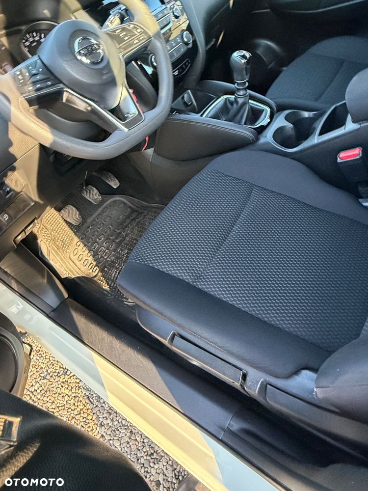 Nissan Qashqai - 14