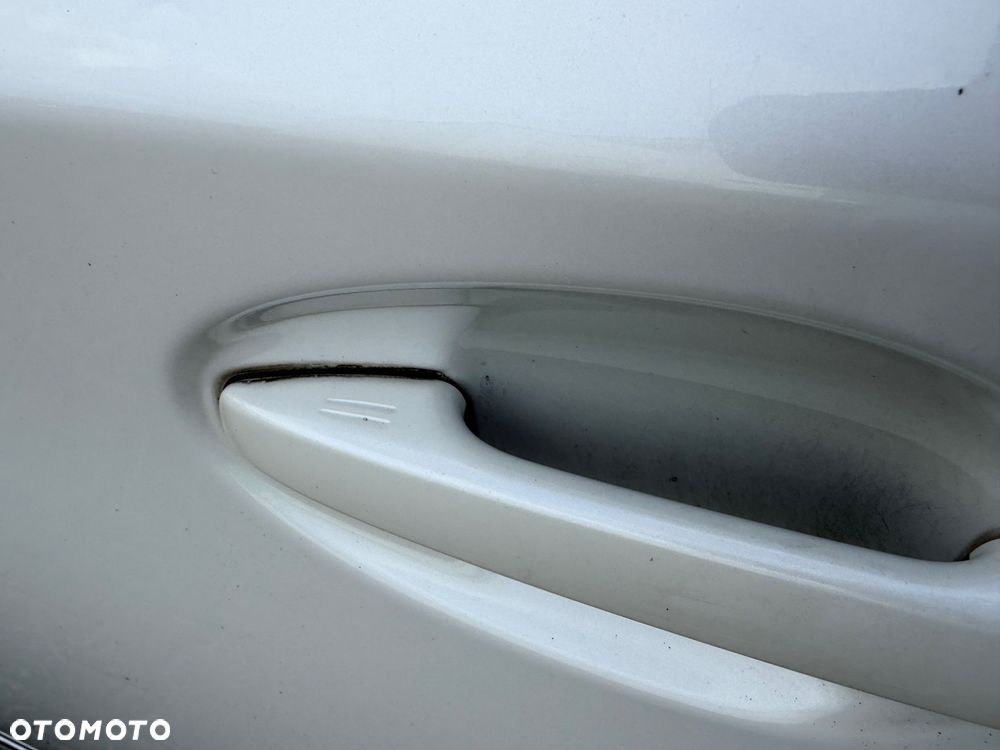 Toyota Prius 1.8 HSD Prestige - 27