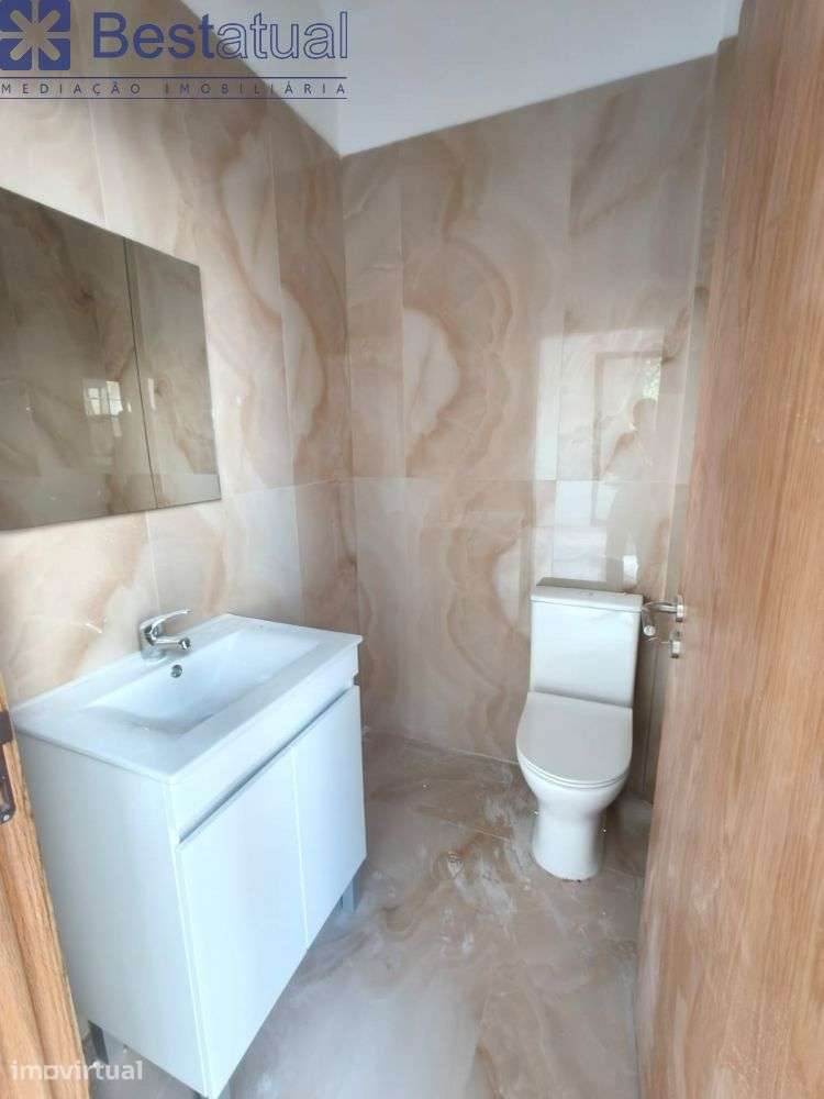 Loja C/100 m2 + 200 m2 de Logradouro - Grande imagem: 5/11