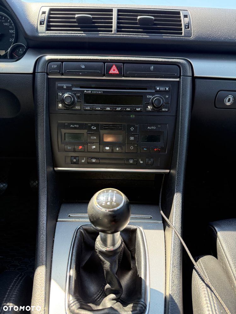 Audi A4 Avant 1.8T - 22