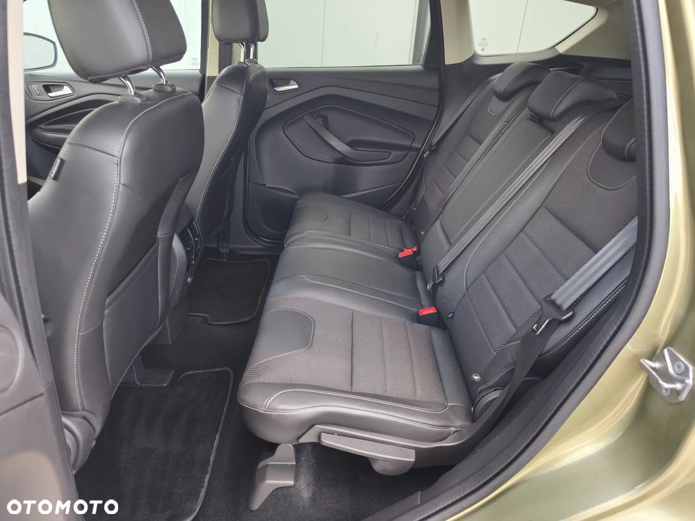 Ford Kuga 2.0 TDCi 4x4 Titanium - 38