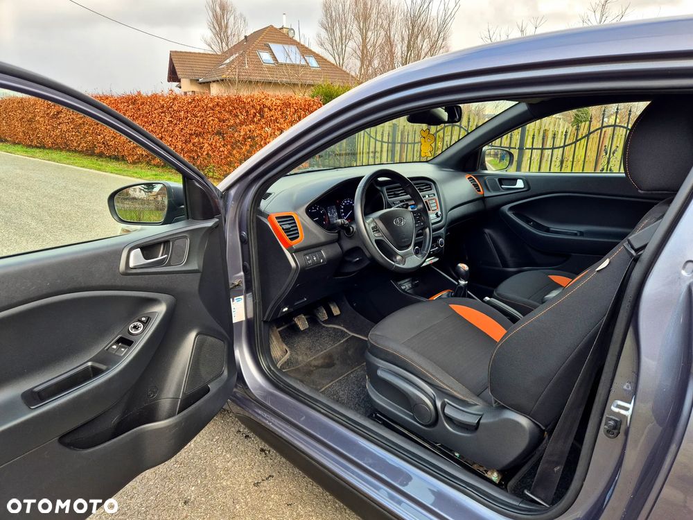 Hyundai i20 1.2 Intro Edition - 26