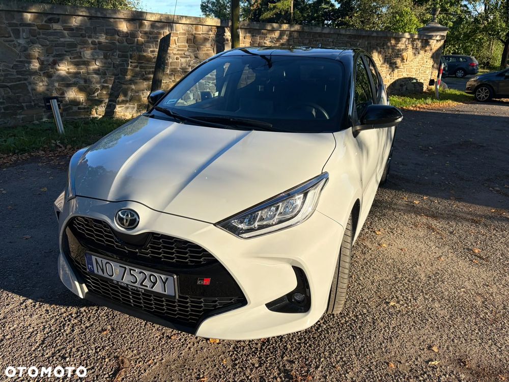 Toyota Yaris 1.5 VVT-i GR SPORT - 2