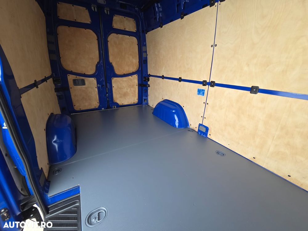 Mercedes-Benz Sprinter L3H2 - 16