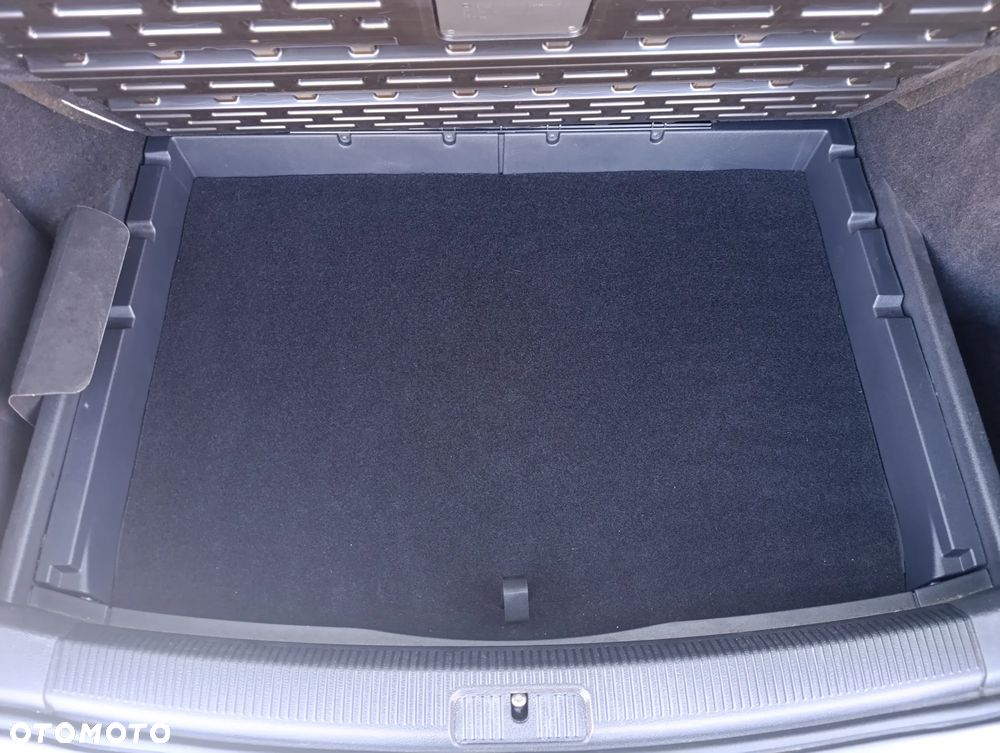 Volkswagen Golf 1.4 TSI DSG Comfortline - 24