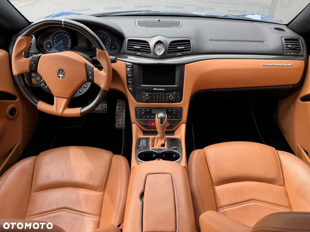 Maserati GranCabrio - 17