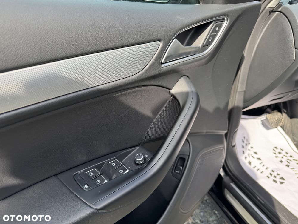 Audi Q3 2.0 TFSI Quattro Design S tronic - 28