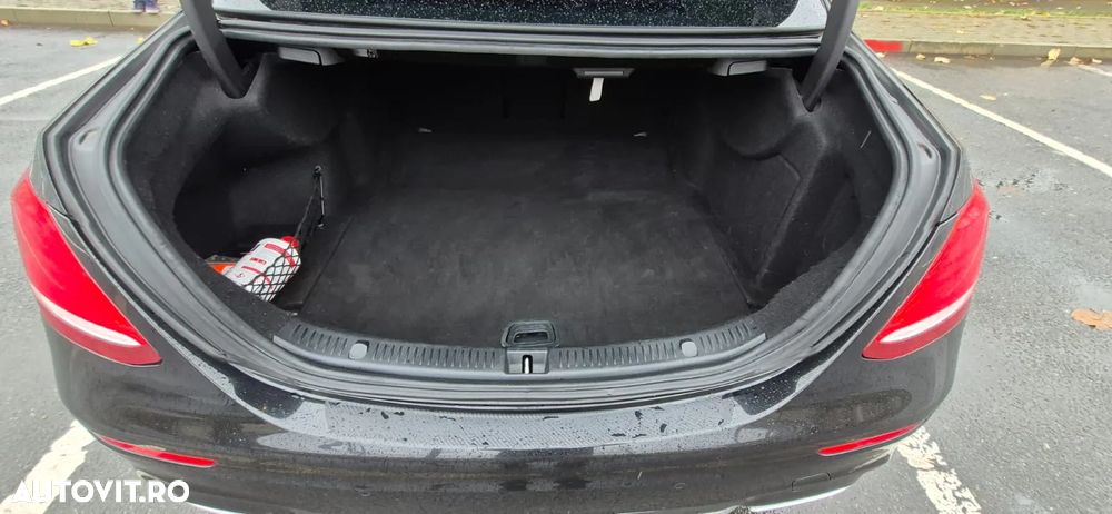 Mercedes-Benz E - 19