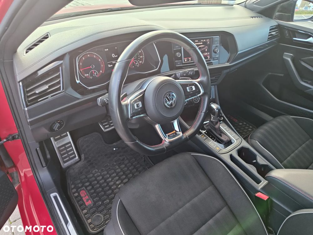 Volkswagen Jetta - 20