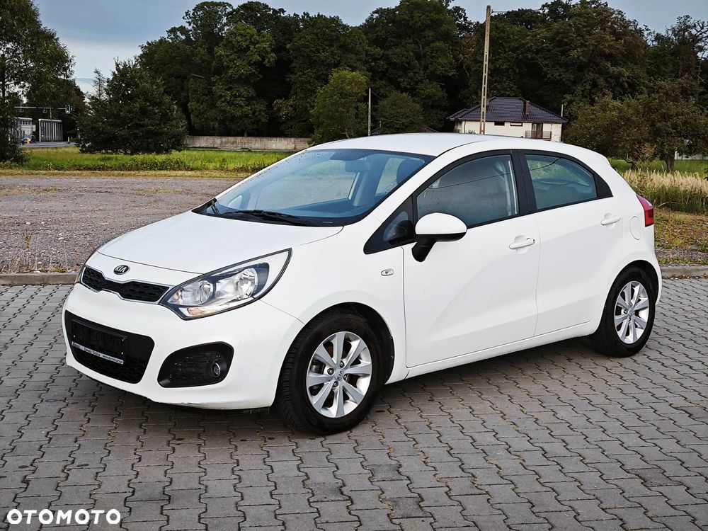 Kia Rio 1.2 M - 11