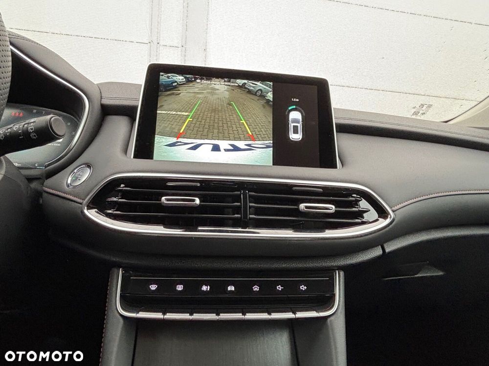 MG HS 1.5 T-GDI Excite DCT - 21