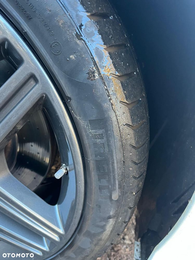 Mercedes-Benz ML 63 AMG 4Matic AMG SPEEDSHIFT 7G-TRONIC - 25