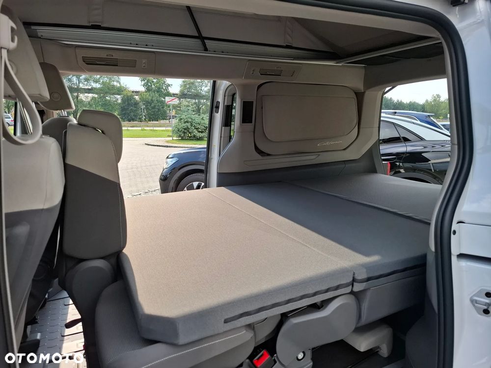 Volkswagen California Beach Camper - 13