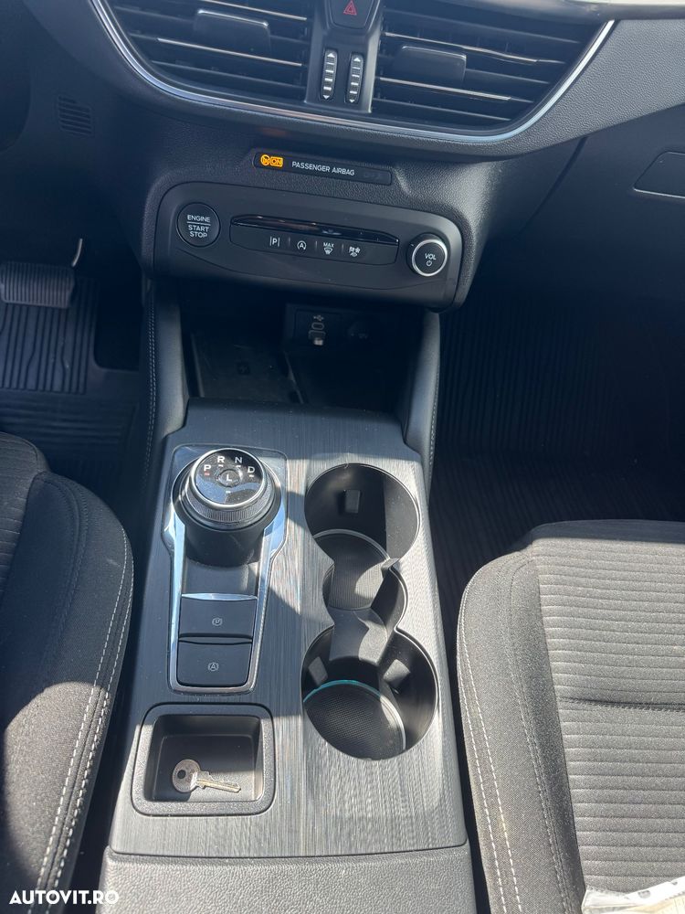 Ford Focus 1.5 EcoBlue 8AT Titanium - 9