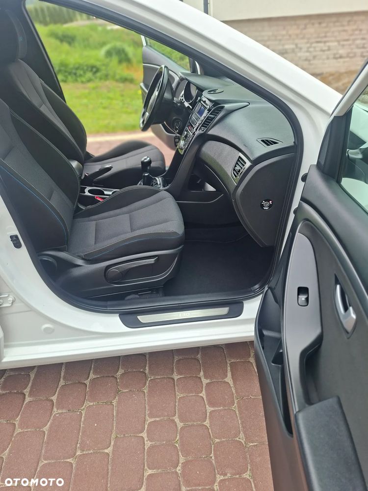 Hyundai i30 1.4 Passion - 10