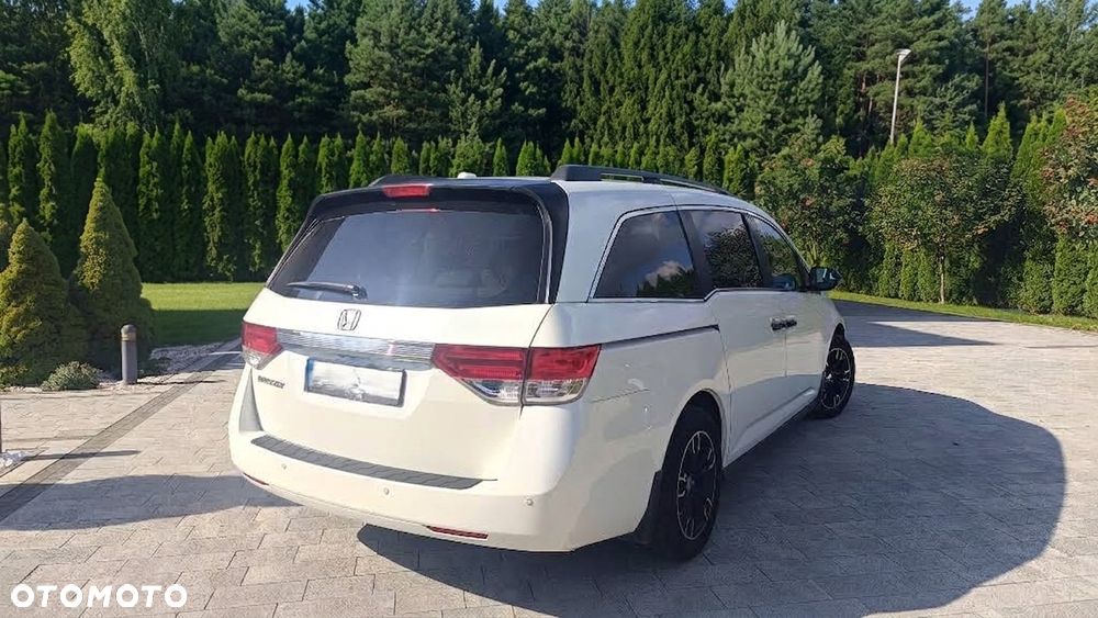 Honda Odyssey 3.5 LX - 6