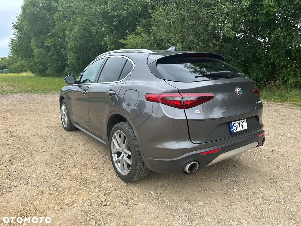 Alfa Romeo Stelvio - 3